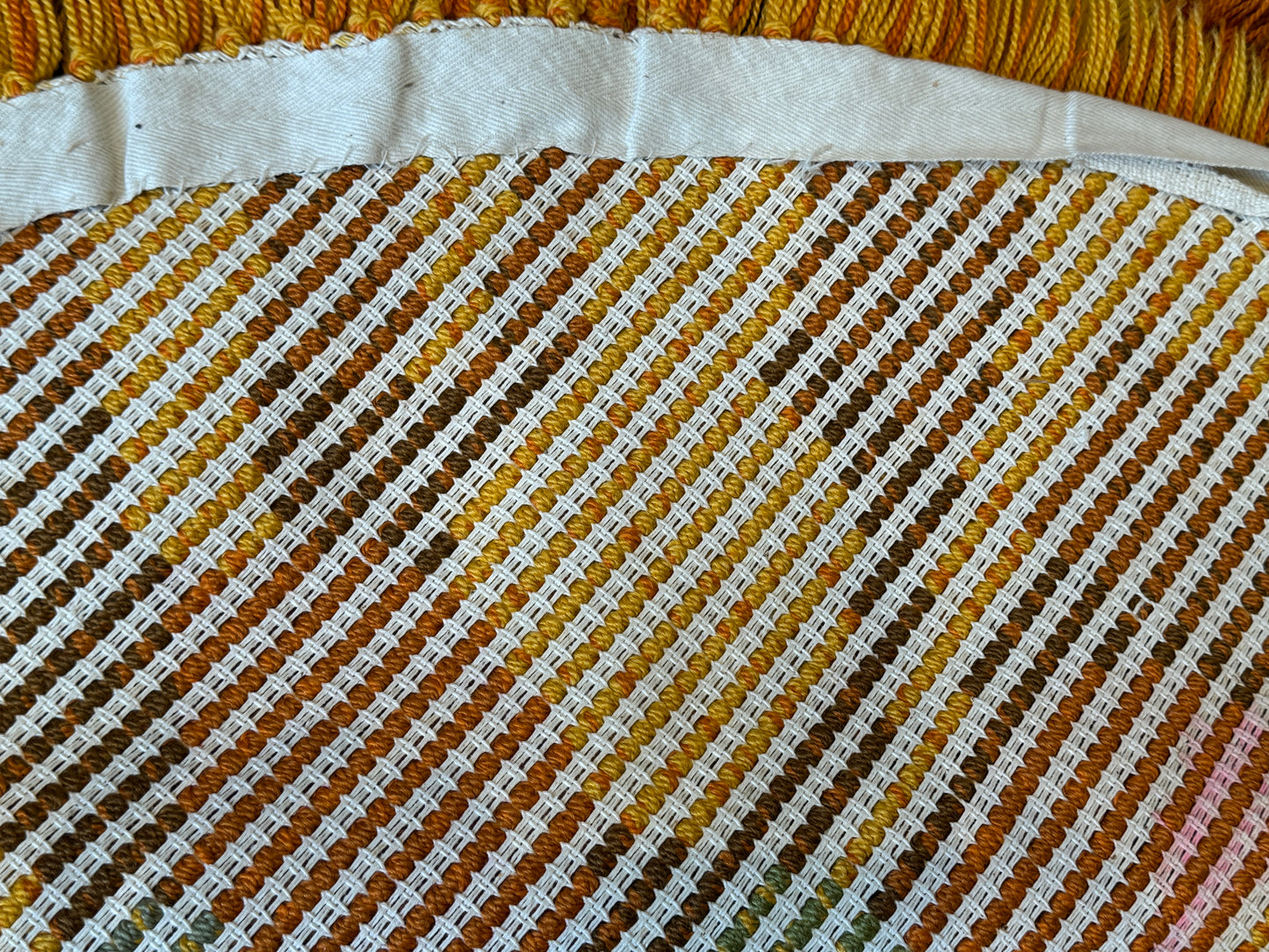 MCM Rya Rug shag pile round rug