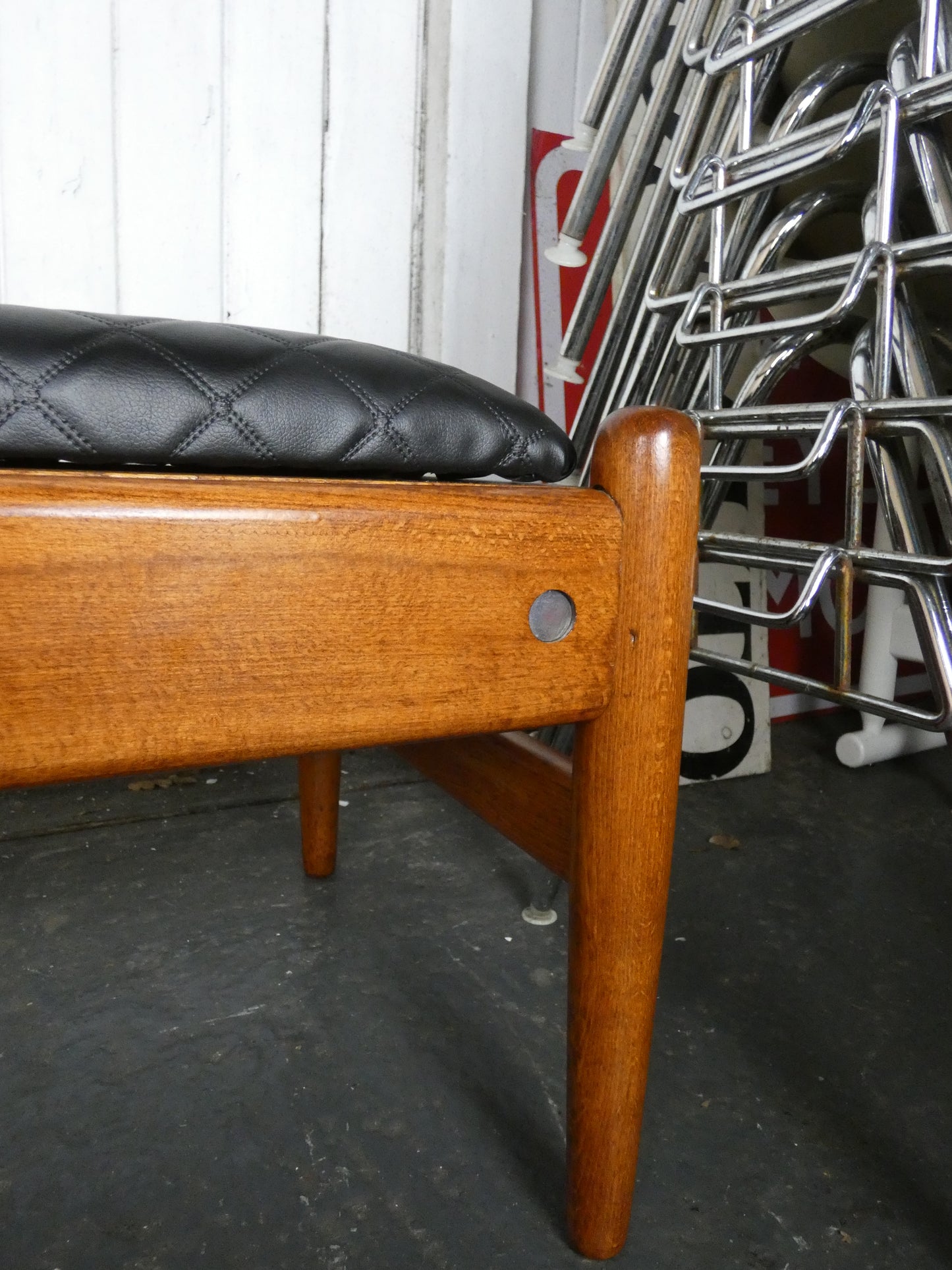 Mid-Century Teak Coffee Table / Bench with Jacqueline Groag Cityscape Design – Reupholstered Seat Pads