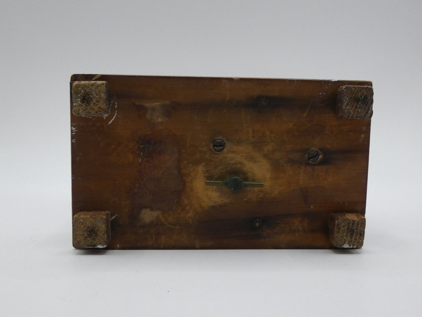 Vintage Wooden Folk Art Musical Church – Wind-Up Ornament (18.5cm)