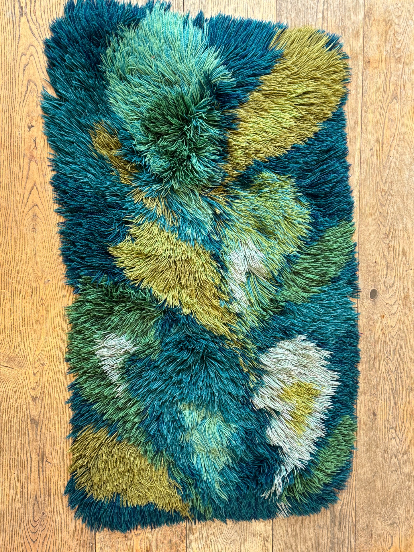 MCM Rya Rug  - Groovy shag pile  - Oblong
