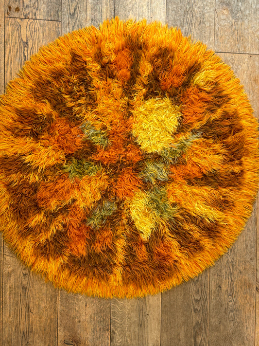 MCM Rya Rug shag pile round rug