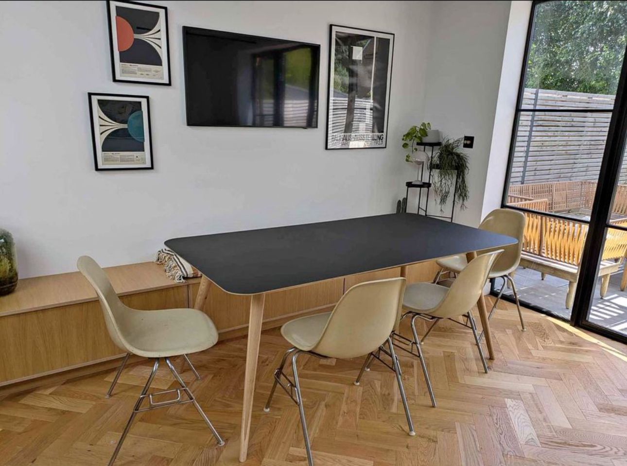 Vintage Beige Shell Chair - Charles & Ray Eames for Herman Miller