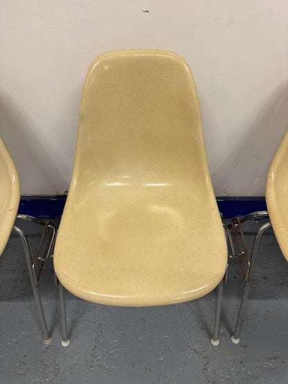 Vintage Beige Shell Chair - Charles & Ray Eames for Herman Miller