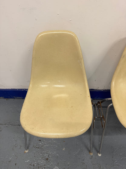 Vintage Beige Shell Chair - Charles & Ray Eames for Herman Miller