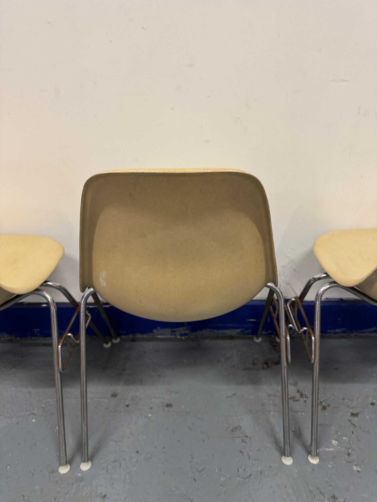 Vintage Beige Shell Chair - Charles & Ray Eames for Herman Miller