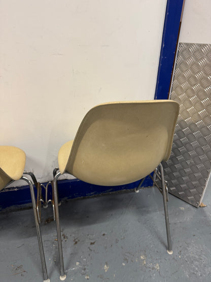 Vintage Beige Shell Chair - Charles & Ray Eames for Herman Miller
