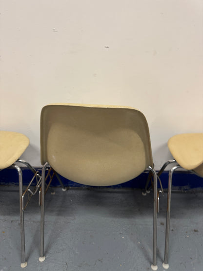 Vintage Beige Shell Chair - Charles & Ray Eames for Herman Miller