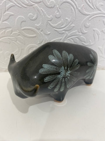 Stylish 1960s Lotus Pottery Bull ( medium)