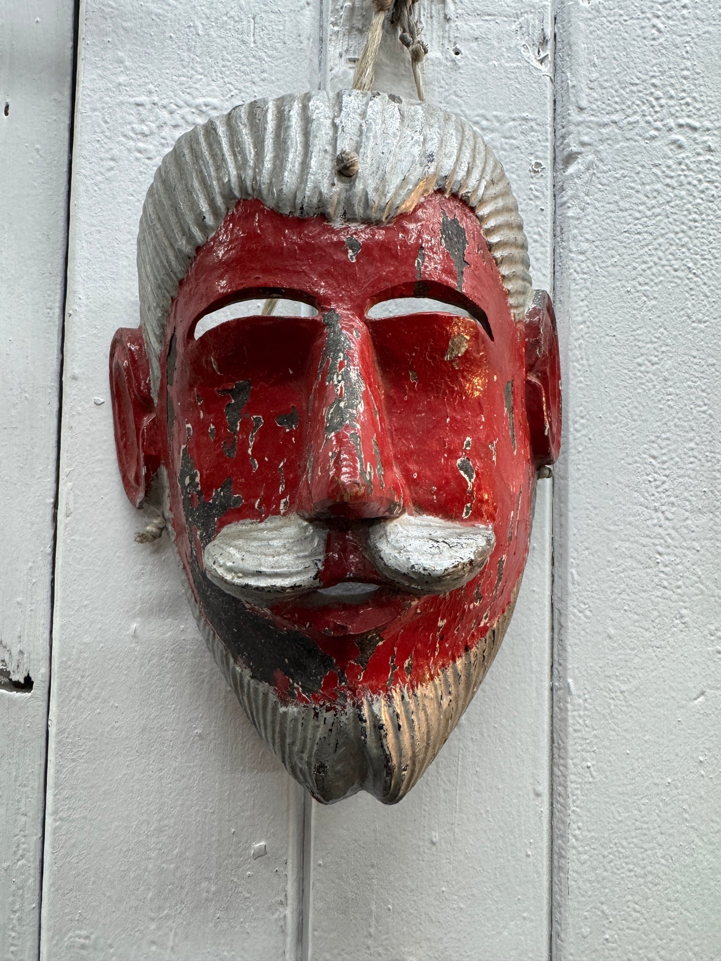 VERY EARLY Mexican Moro Dance Mask – Hand-Carved Wood, Red & Silver – Exceptional Beard Detail (23 x 23 cm)