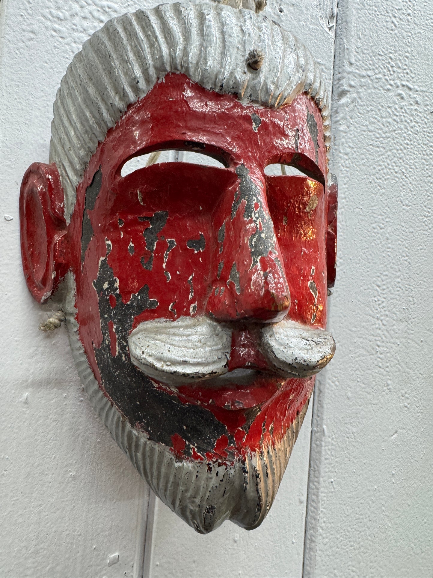 VERY EARLY Mexican Moro Dance Mask – Hand-Carved Wood, Red & Silver – Exceptional Beard Detail (23 x 23 cm)