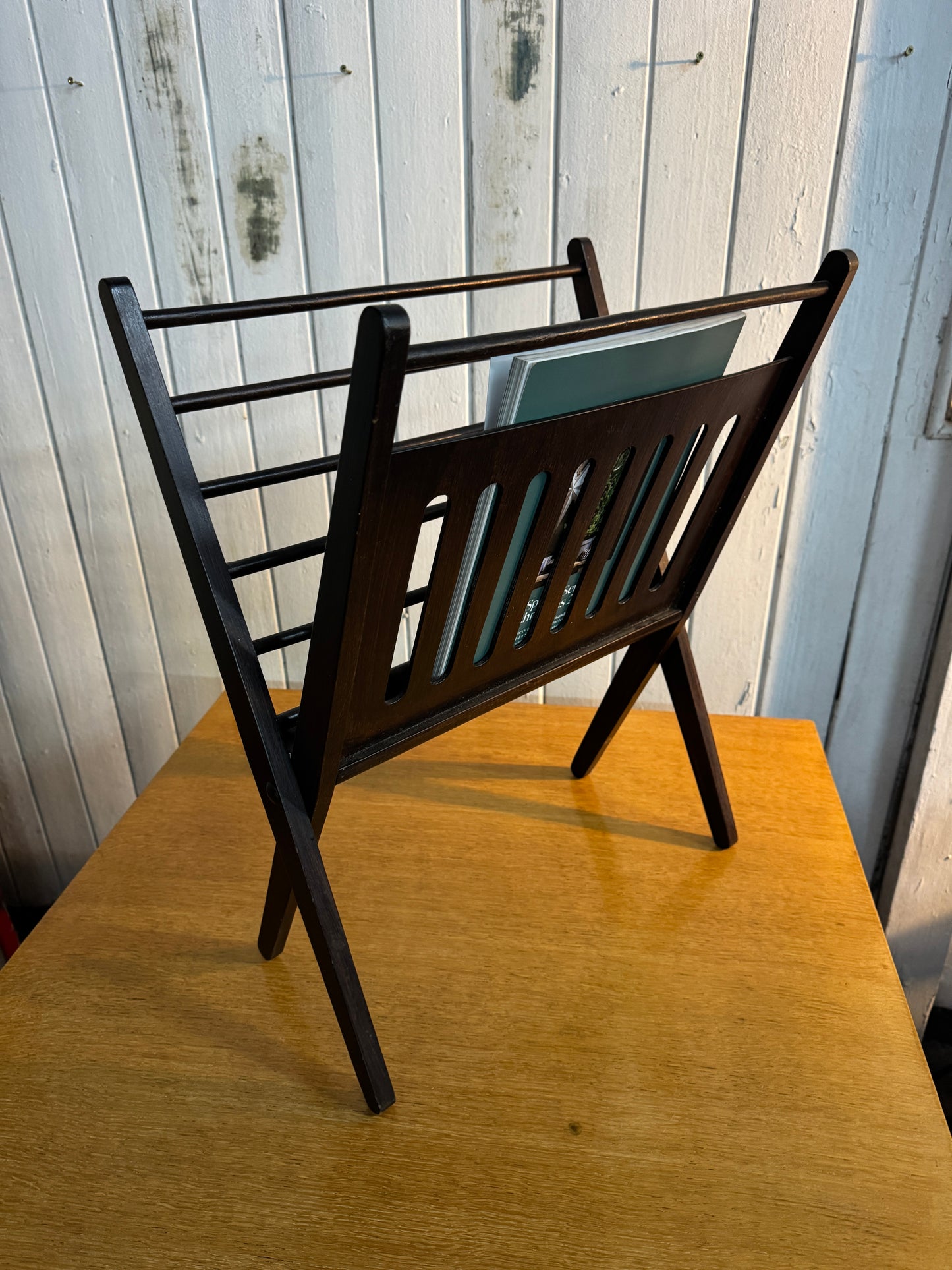 Vintage 1960s Folding Magazine Rack by Cees Braakman for UMS Pastoe – Dutch Mid-Century Modern Design