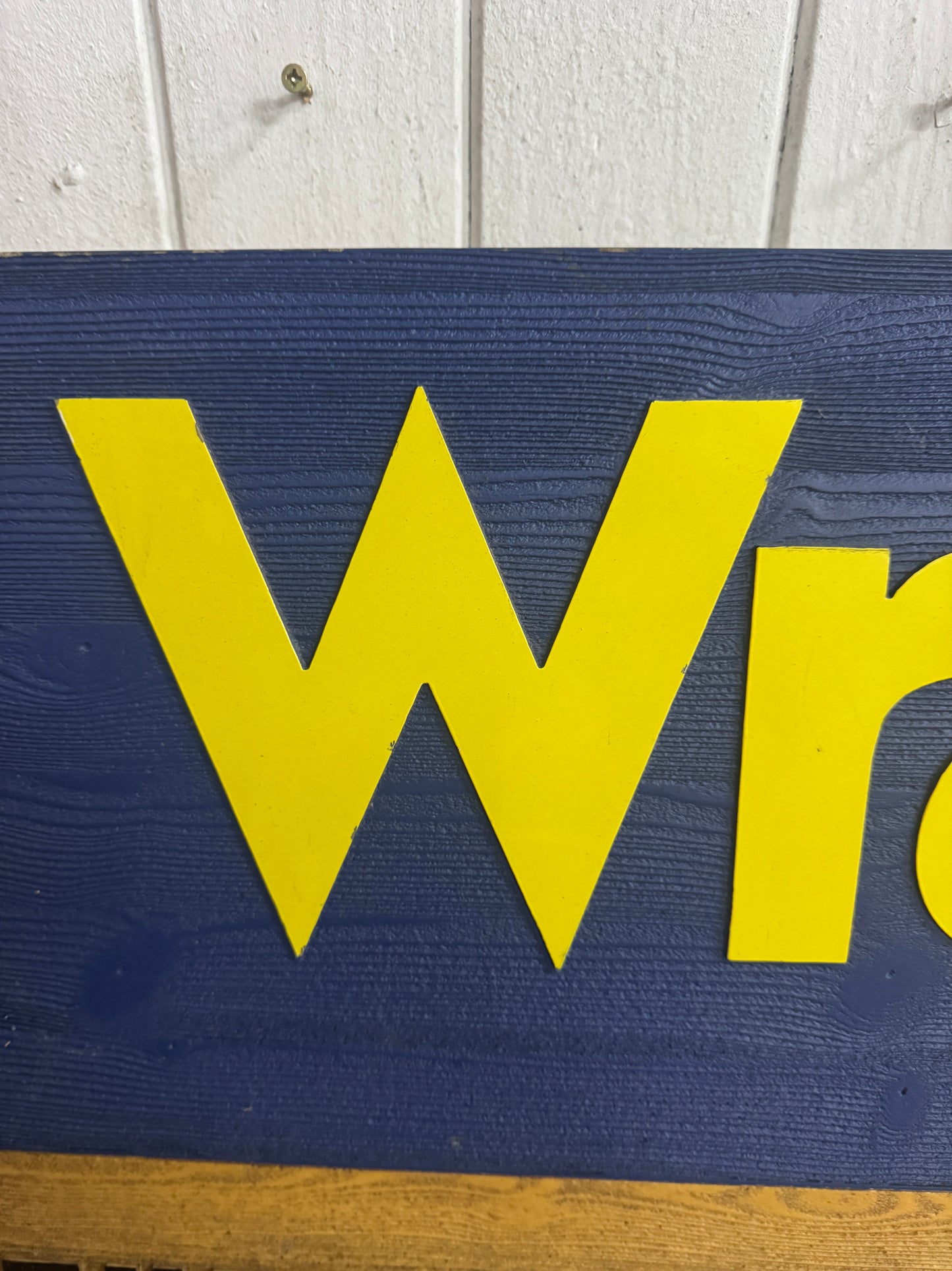 Vintage Wrangler Dealer Sign – “The Authentic Western Jeans” Advertising Display – 42 × 92.5 cm