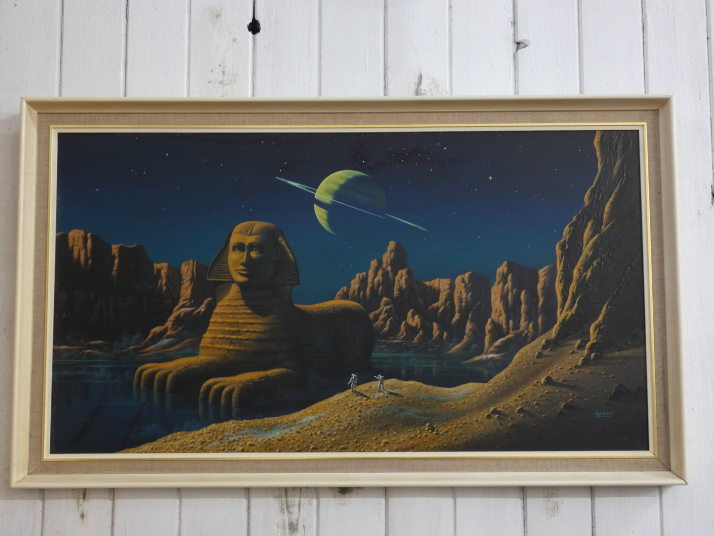 “Sci-Fi Sphinx by David A. Hardy – Vintage 1970s Space Art Print (100 × 58.8 cm) | Surreal Ringed Planet Landscape”