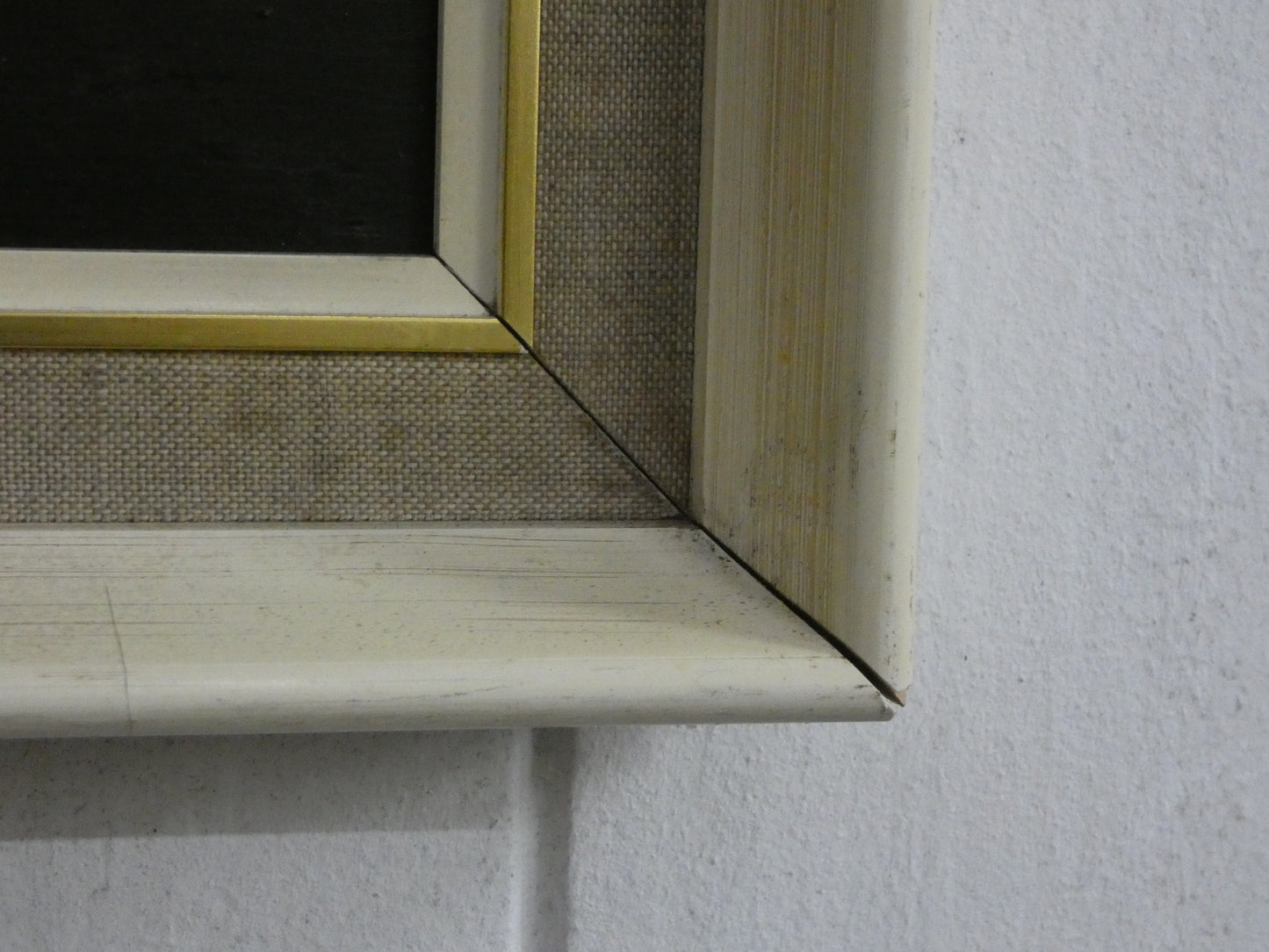 “Sci-Fi Sphinx by David A. Hardy – Vintage 1970s Space Art Print (100 × 58.8 cm) | Surreal Ringed Planet Landscape”