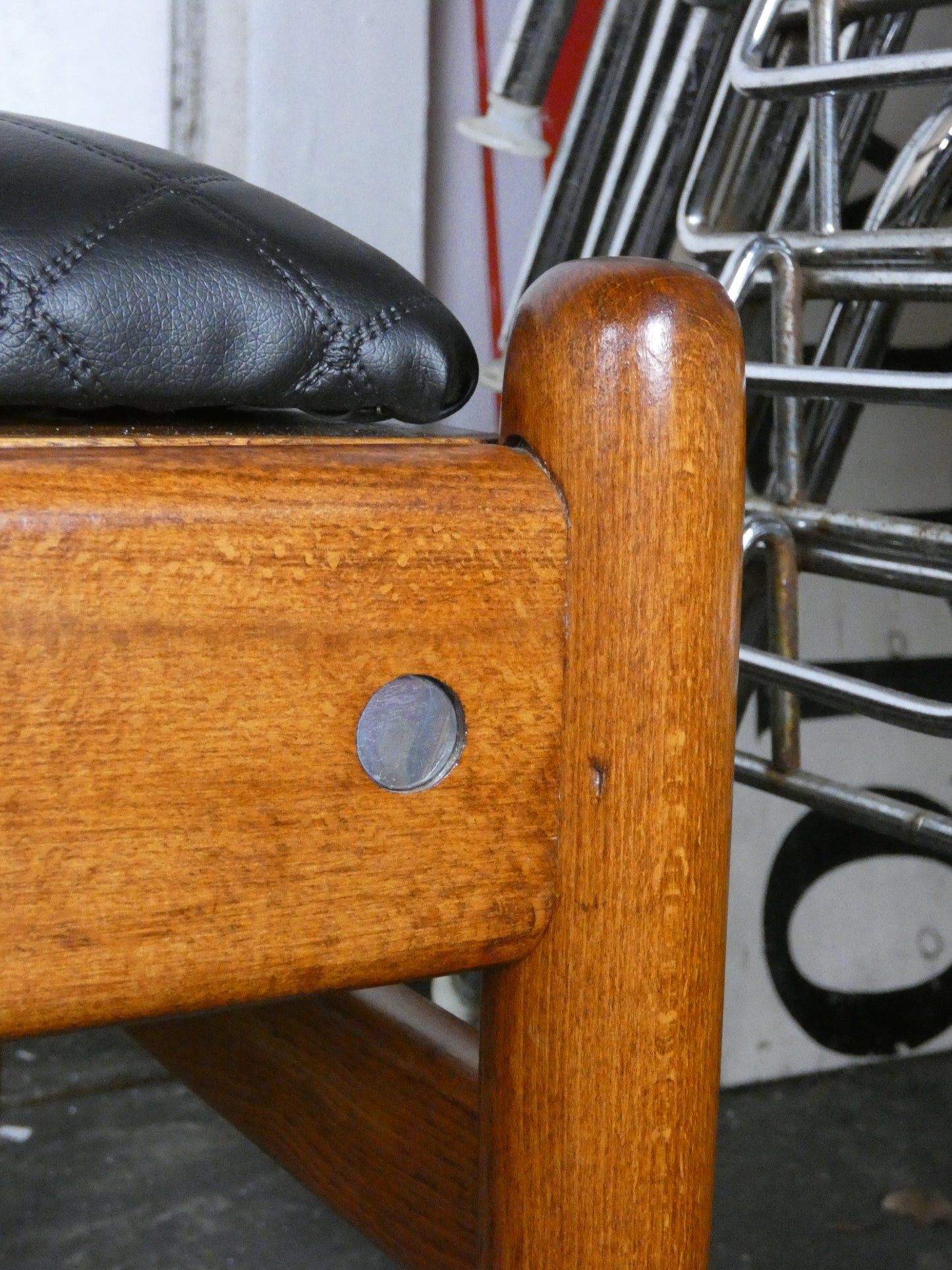 Mid-Century Teak Coffee Table / Bench with Jacqueline Groag Cityscape Design – Reupholstered Seat Pads