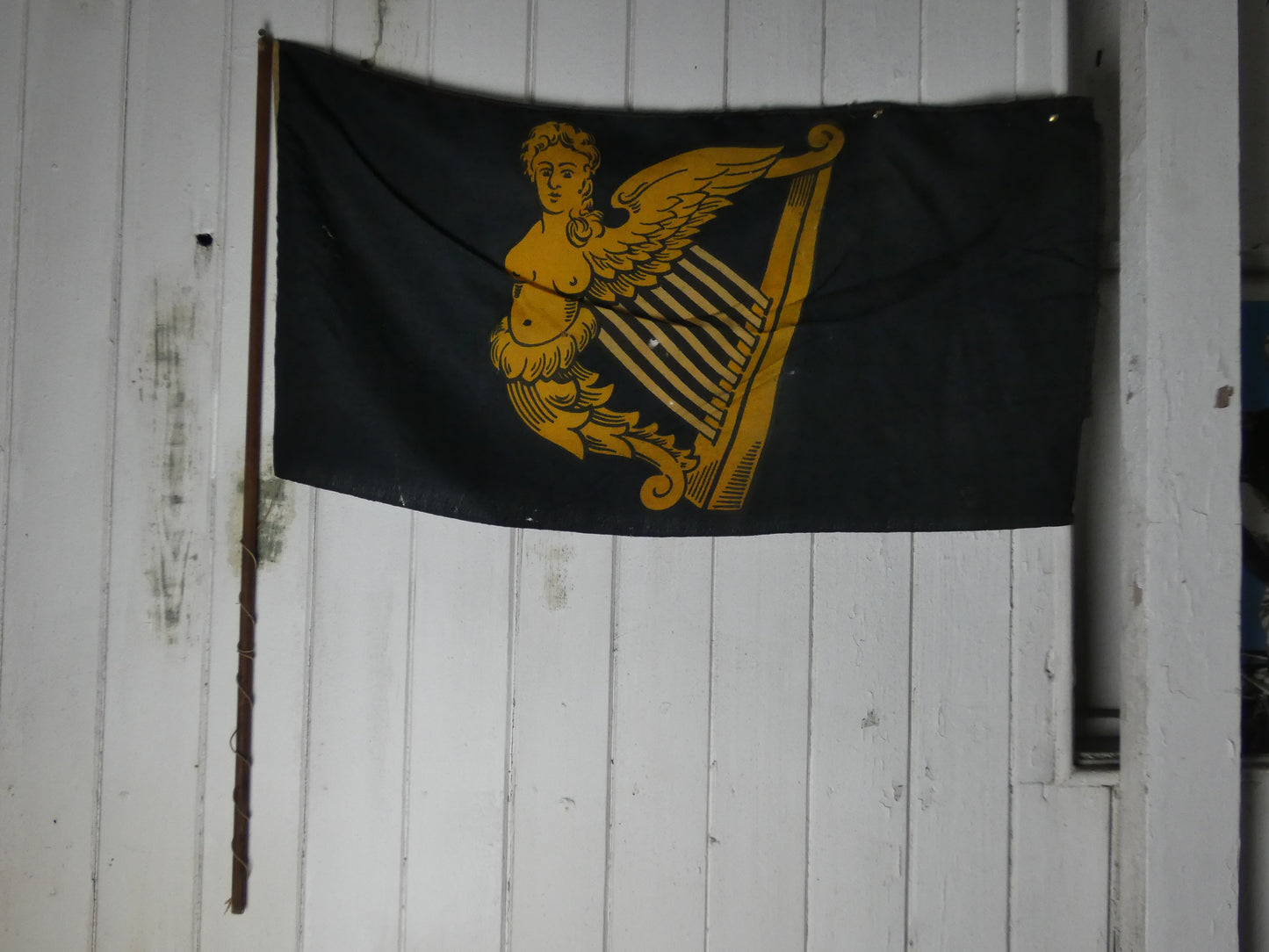 Vintage “Winged-Maiden” Harp Flag – Historical Irish Symbol on Wooden Staff,