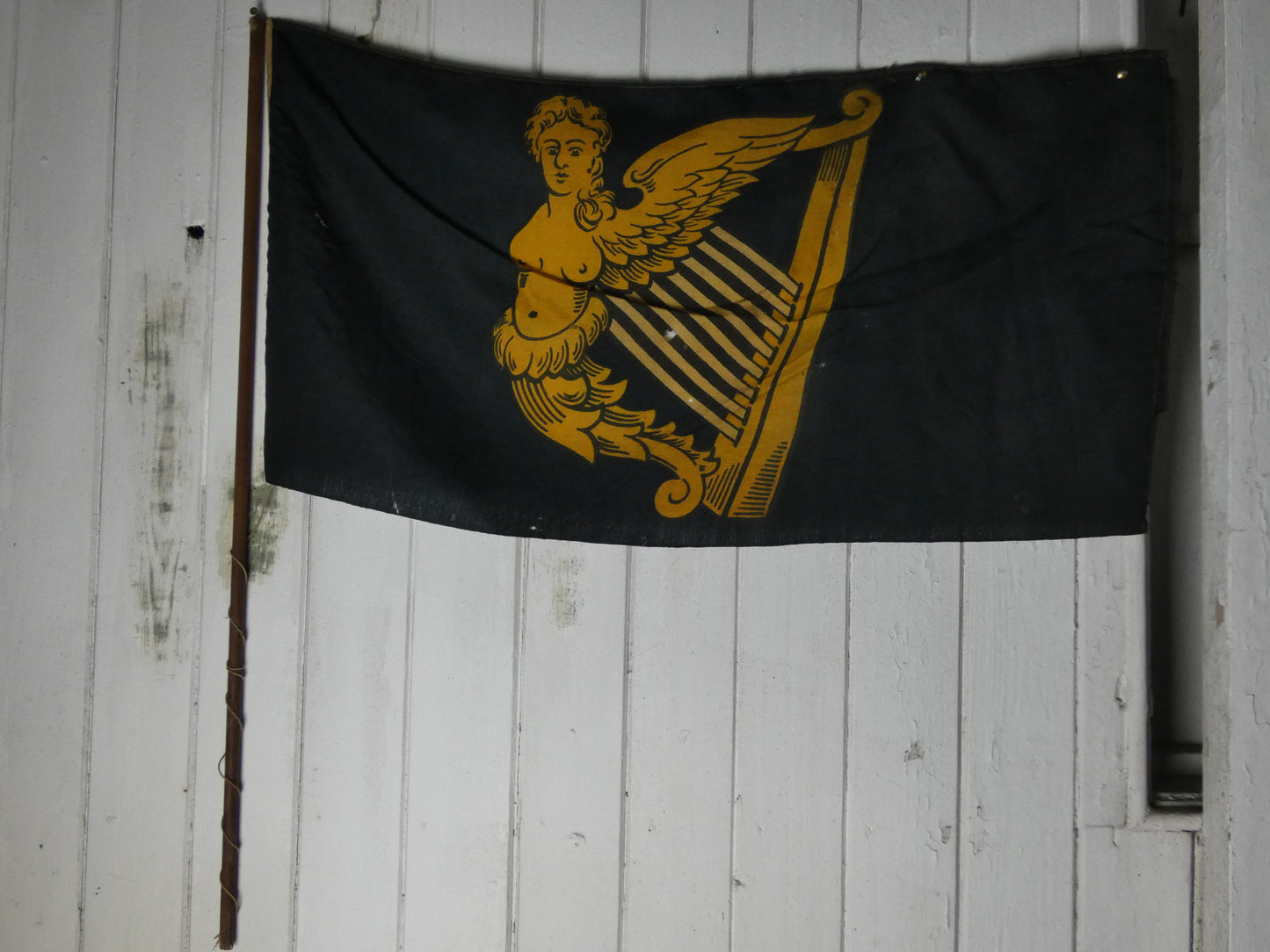 Vintage “Winged-Maiden” Harp Flag – Historical Irish Symbol on Wooden Staff,