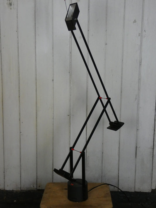Vintage Italian Tizio Table Lamp by Richard Sapper for Artemide, 1972 – Modernist Adjustable Desk Lamp