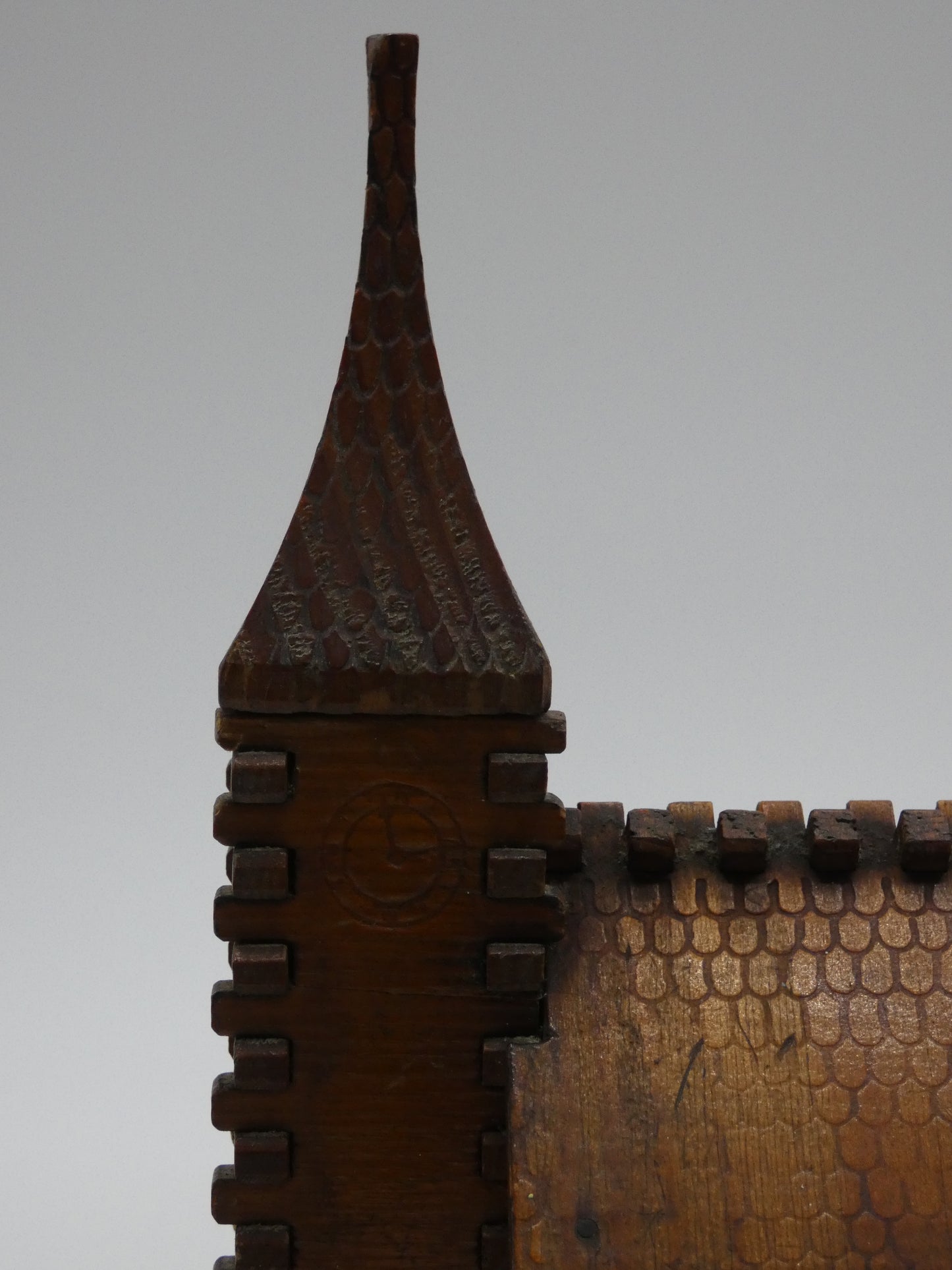 Vintage Wooden Folk Art Musical Church – Wind-Up Ornament (18.5cm)