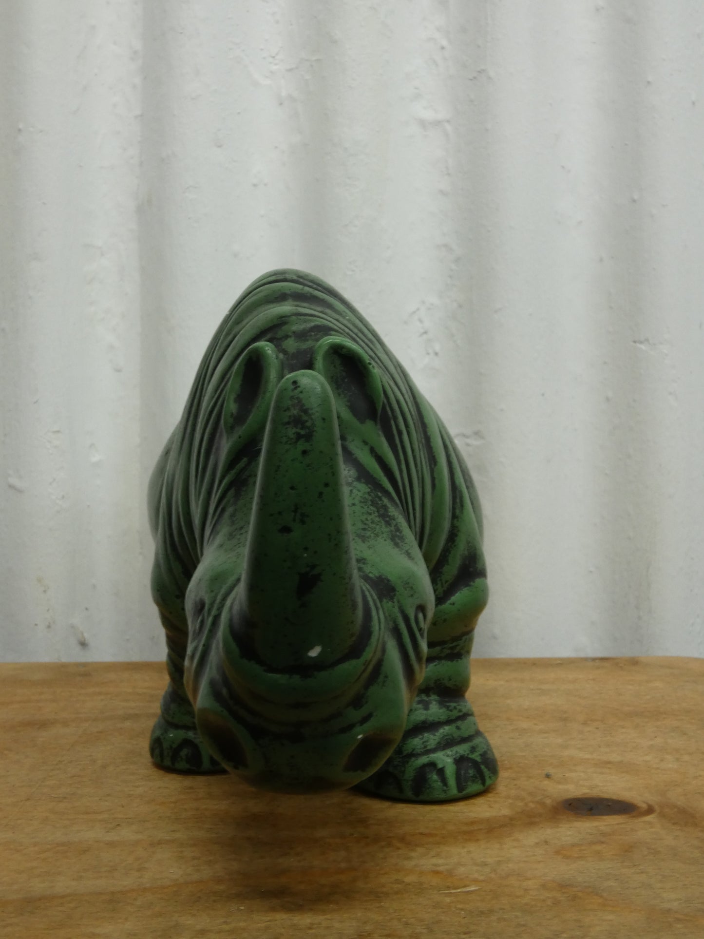 Mid-Century Modern Plaster Rhino Sculpture – Green with Dark Accents – 25.5 cm
