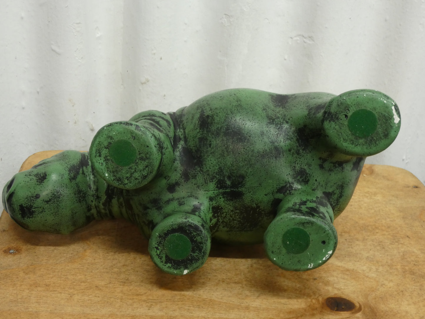 Mid-Century Modern Plaster Rhino Sculpture – Green with Dark Accents – 25.5 cm