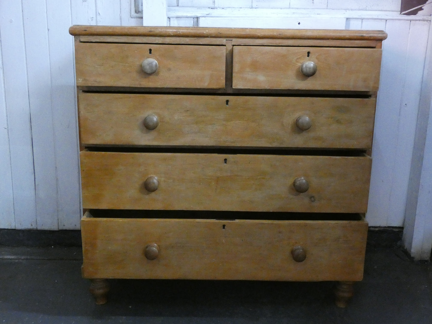 Victorian Chest of Drawers c.1890 – Antique Solid Wood 4 Drawer Cabinet – Original Character Storage