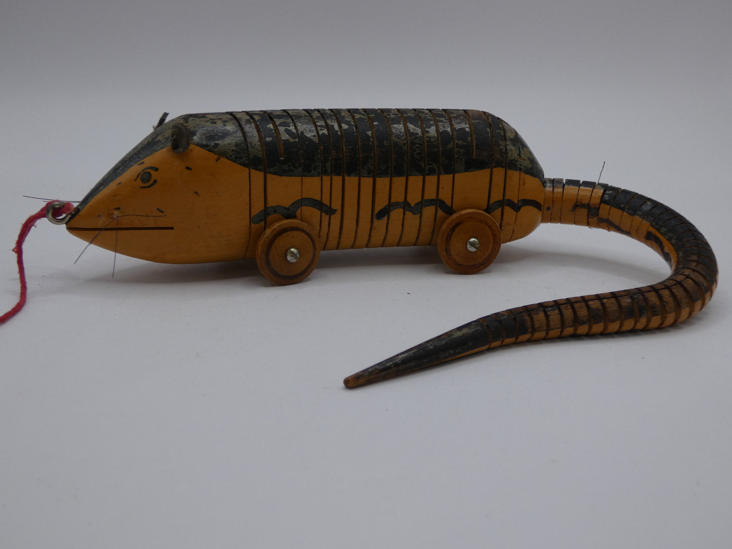 Vintage Folk Art Wooden Pull-Along Mouse Toy with Articulated Tail – Handcrafted Rustic Critter