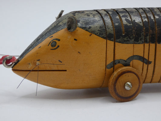 Vintage Folk Art Wooden Pull-Along Mouse Toy with Articulated Tail – Handcrafted Rustic Critter