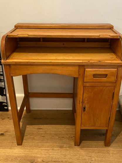 Vintage Kids workstation / Desk  + stool
