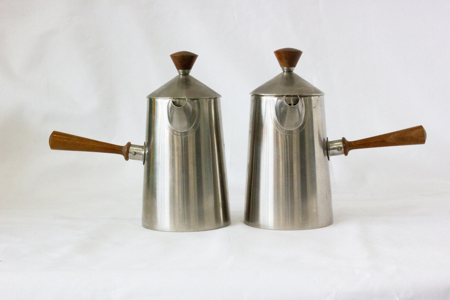 Coffee-pot and milk jug from the 'CAMPDEN' range