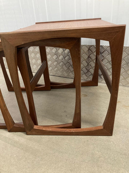 A TEAK MID CENTURY G PLAN QUADRILLE NEST OF 3 TABLES VINTAGE