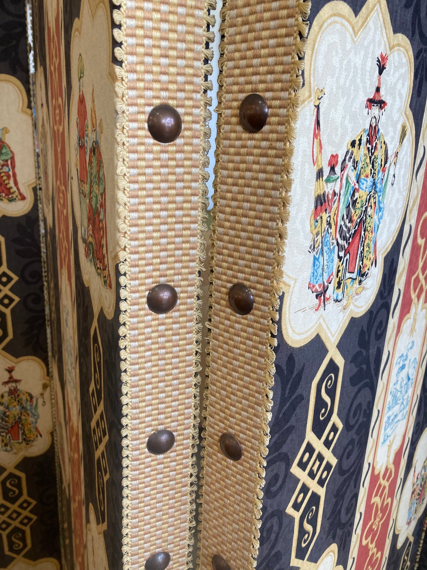Oriental fabric lounge screen - Stunning ......