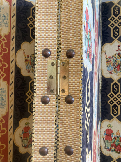 Oriental fabric lounge screen - Stunning ......