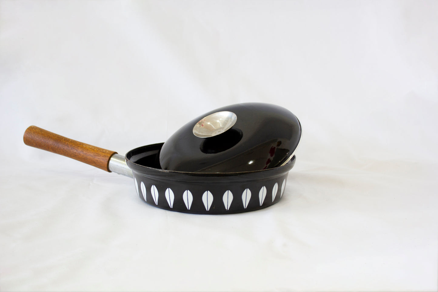 Cathrineholm Frying Pan - NEW OLD STOCK - Black /  White  super rare